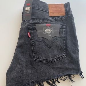 NWT Levi’s 501 cutoff button fly jean shorts